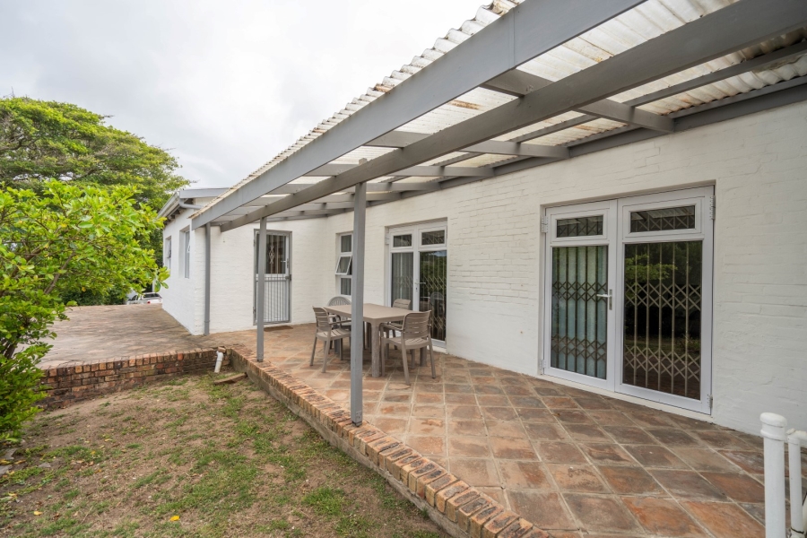 8 Bedroom Property for Sale in West Bank Eastern Cape
